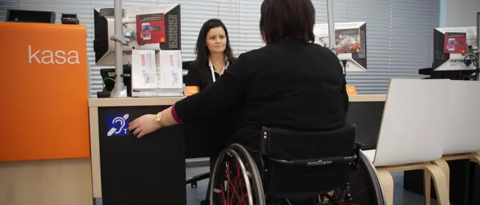 accueil boutique accessible fauteuil roulant Pologne